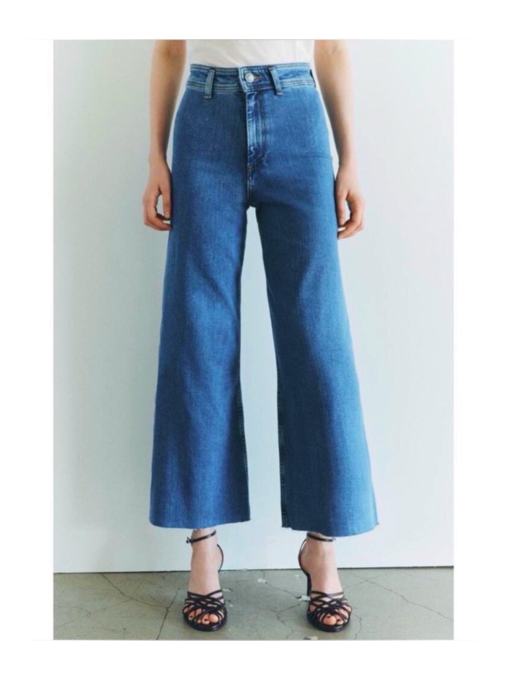 ZARA High Rise Wide Leg Crop Jeans - Picture 2 of 6